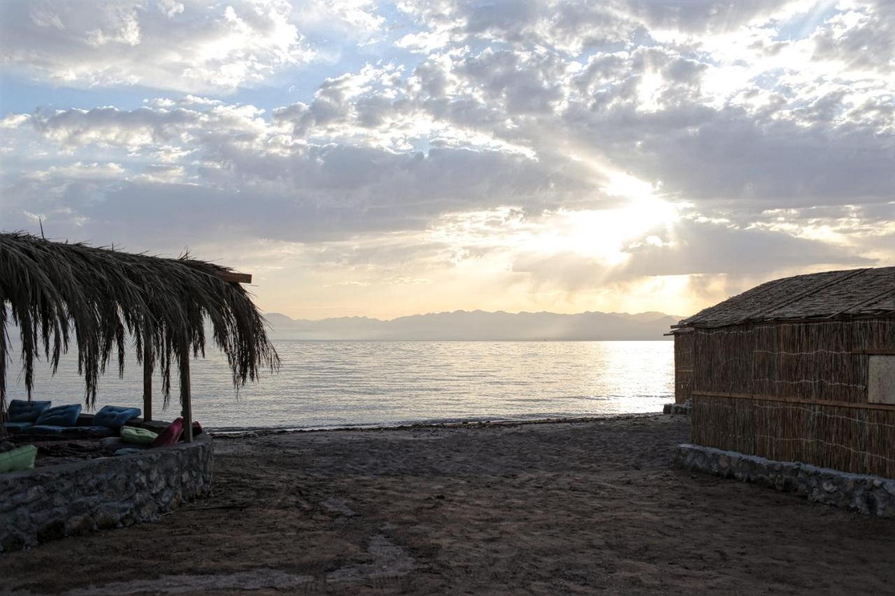 Falak Taba Exterior photo
